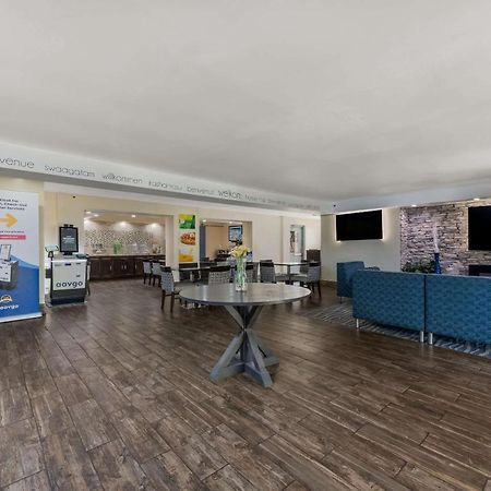 Quality Inn & Suites Airport Charlotte Esterno foto