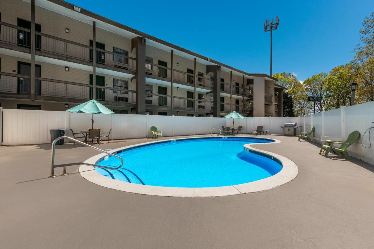Quality Inn & Suites Airport Charlotte Esterno foto