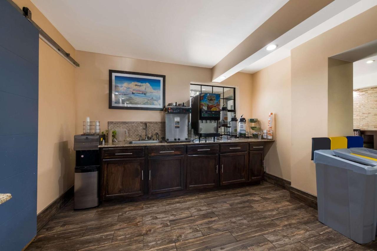 Quality Inn & Suites Airport Charlotte Esterno foto