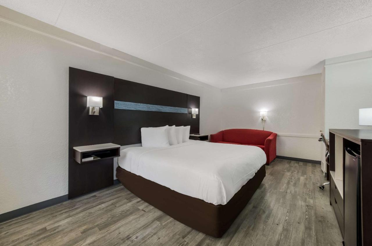 Quality Inn & Suites Airport Charlotte Esterno foto
