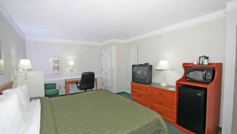 Quality Inn & Suites Airport Charlotte Esterno foto