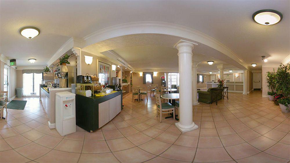 Quality Inn & Suites Airport Charlotte Esterno foto
